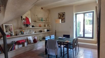 Maison 5 pièces de 130 m² à Nîmes (30000)