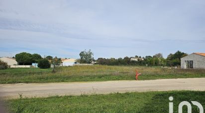 Land of 1,007 m² in Corme-Écluse (17600)