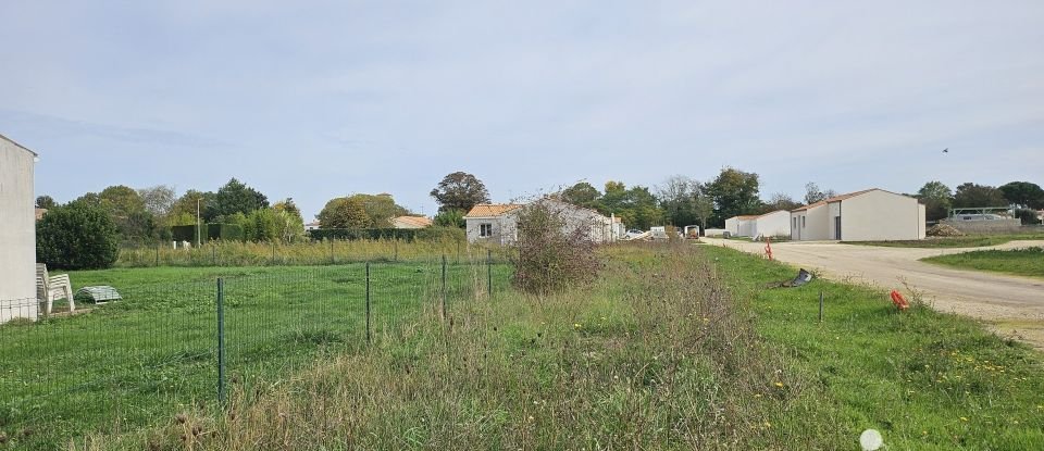 Terrain de 1 007 m² à Corme-Écluse (17600)