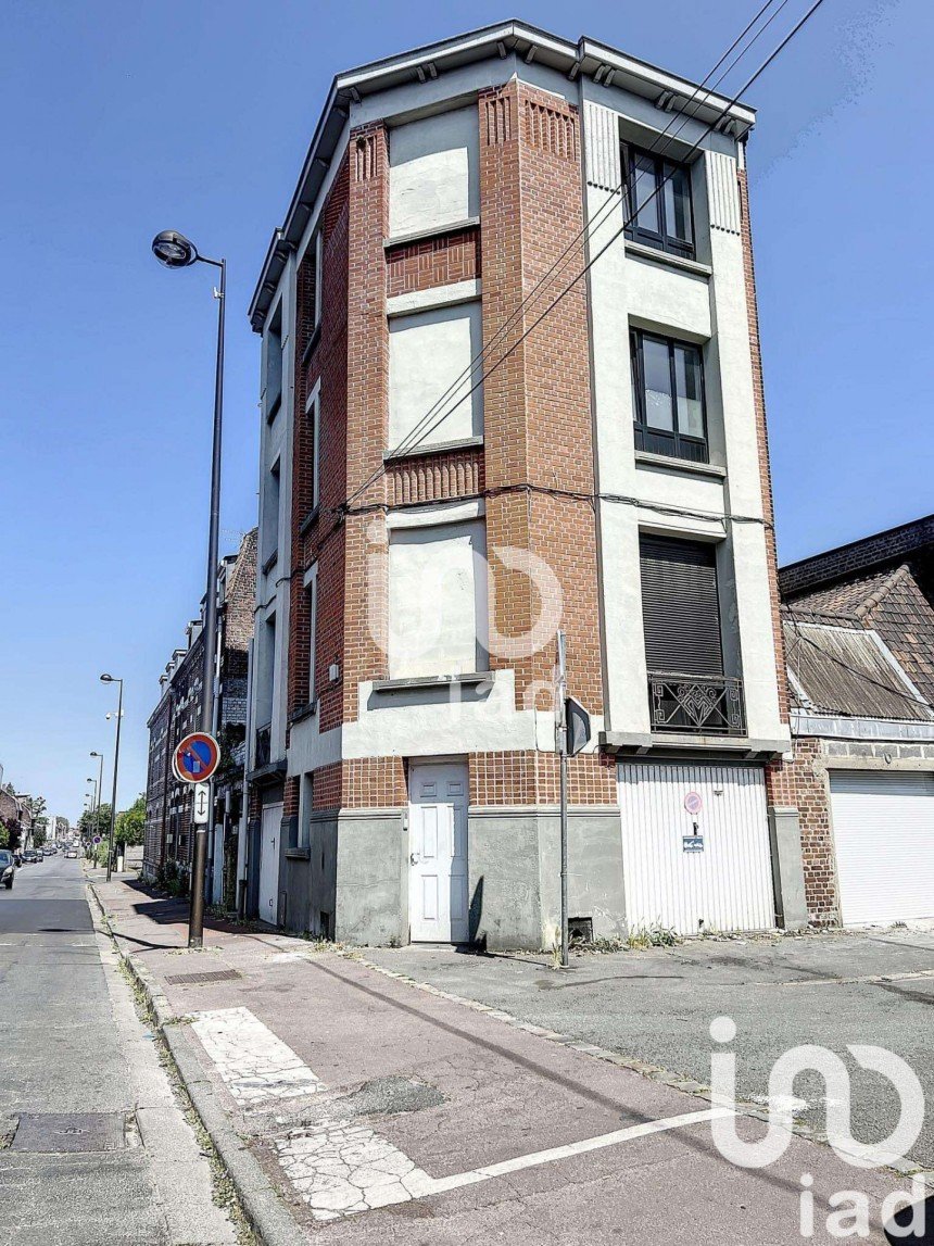 Building in Roubaix (59100) of 145 m²