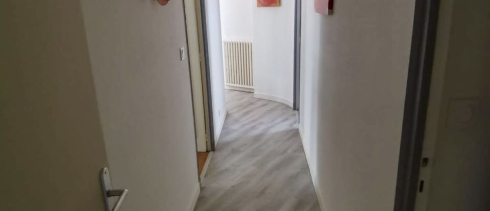 Maison 7 pièces de 165 m² à Lescure-d'Albigeois (81380)