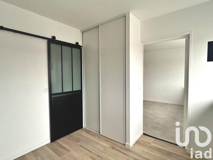 Apartment 3 rooms of 44 m² in Lille (59000)