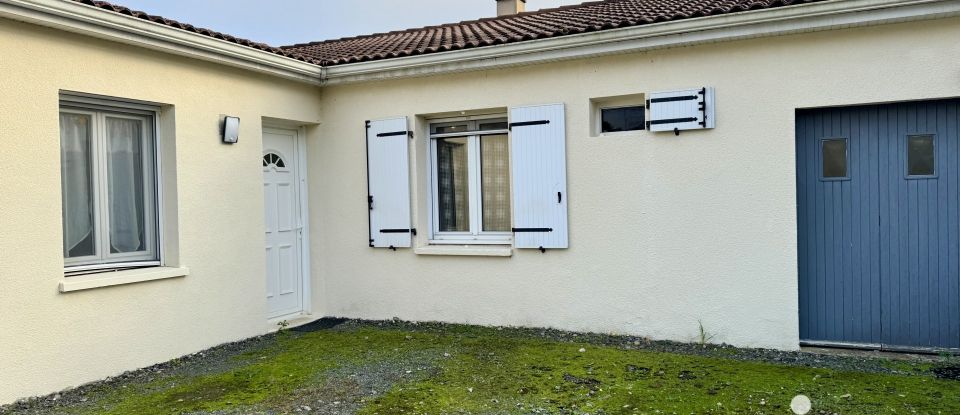 Maison 5 pièces de 100 m² à Fressines (79370)