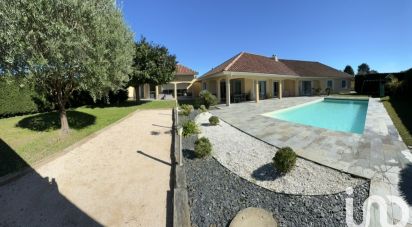 House 8 rooms of 250 m² in Lée (64320)