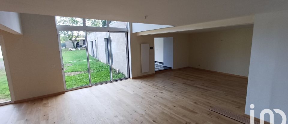 Maison 7 pièces de 198 m² à L'Habit (27220)