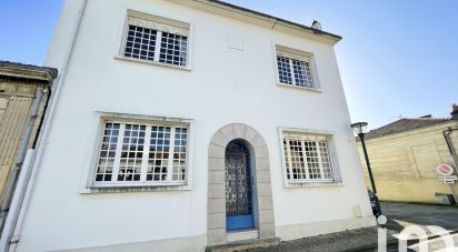 Maison de ville 7 pièces de 190 m² à Pauillac (33250)