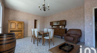 Traditional house 5 rooms of 110 m² in Saint-Louis-de-Montferrand (33440)