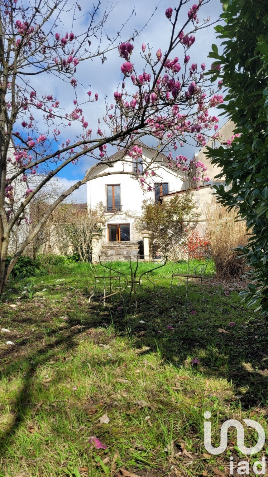 House 4 rooms of 100 m² in Thorigny-sur-Marne (77400)