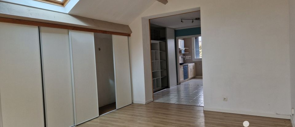 House 5 rooms of 114 m² in Châtellerault (86100)