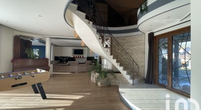 Maison 10 pièces de 237 m² à Marcq (78770)