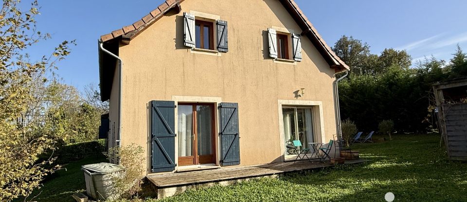 Traditional house 5 rooms of 166 m² in Faycelles (46100)