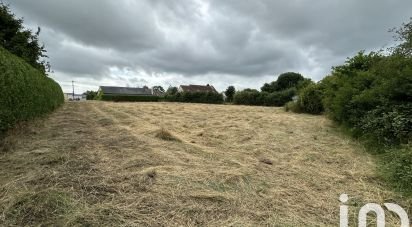 Terrain de 2 100 m² à Campigny (14490)