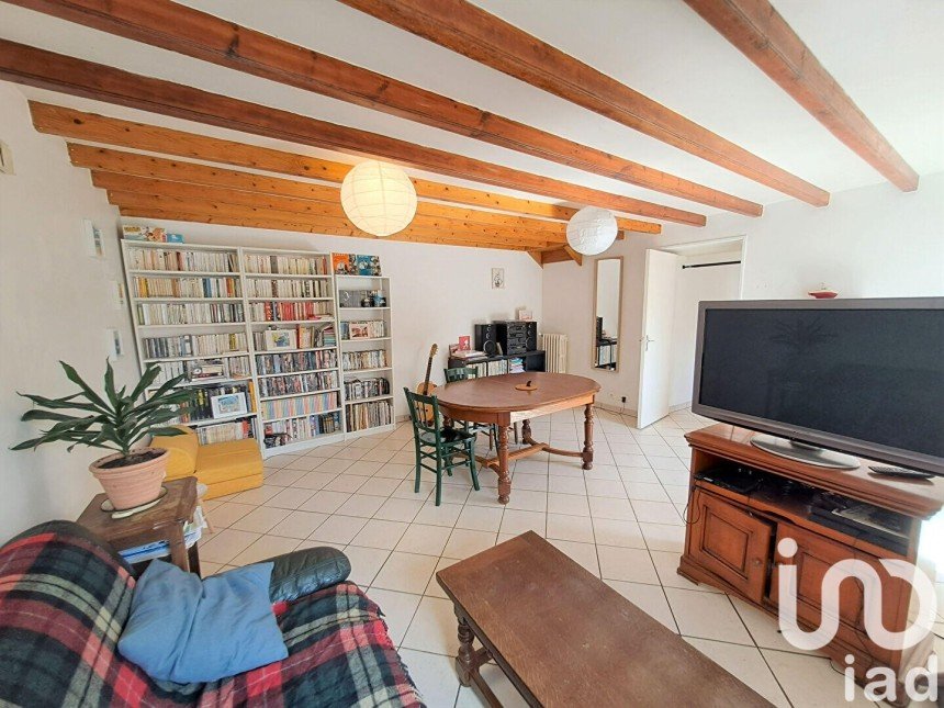 Maison traditionnelle 5 pièces de 107 m² à - (50440)