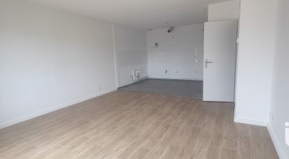 Apartment 3 rooms of 67 m² in Bègles (33130)