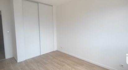 Apartment 3 rooms of 67 m² in Bègles (33130)