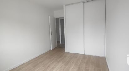 Apartment 3 rooms of 70 m² in Bègles (33130)