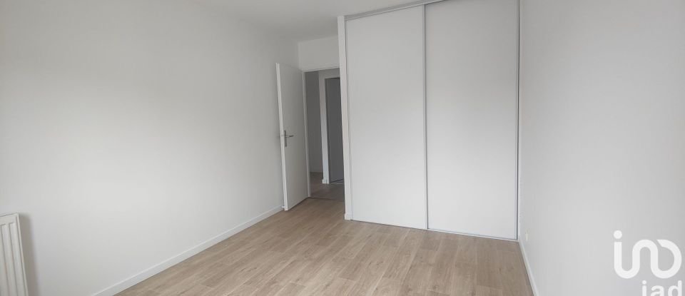 Apartment 3 rooms of 70 m² in Bègles (33130)