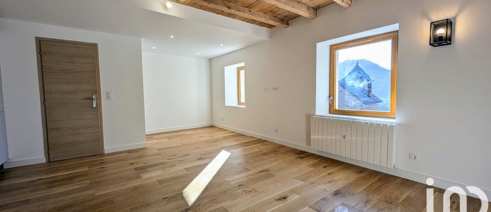 Appartement 2 pièces de 43 m² à Huez (38750)