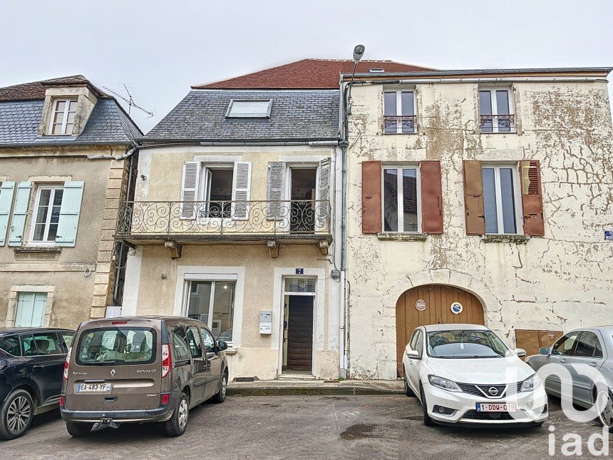 Building in Avallon (89200) of 90 m²