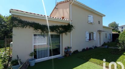 House 6 rooms of 171 m² in Poitiers (86000)