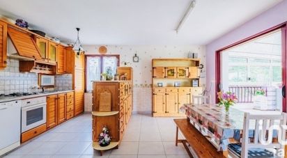 Traditional house 11 rooms of 185 m² in Bellevigny (85170)