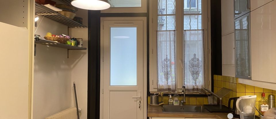 Apartment 4 rooms of 96 m² in Paris (75017)