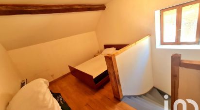 House 4 rooms of 108 m² in Vallon-en-Sully (03190)