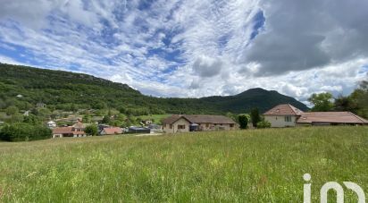 Land of 819 m² in Saint-Pierre-de-Curtille (73310)