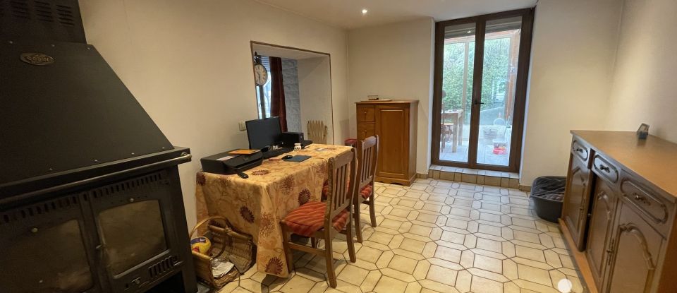 Maison 5 pièces de 128 m² à Guignicourt-sur-Vence (08430)