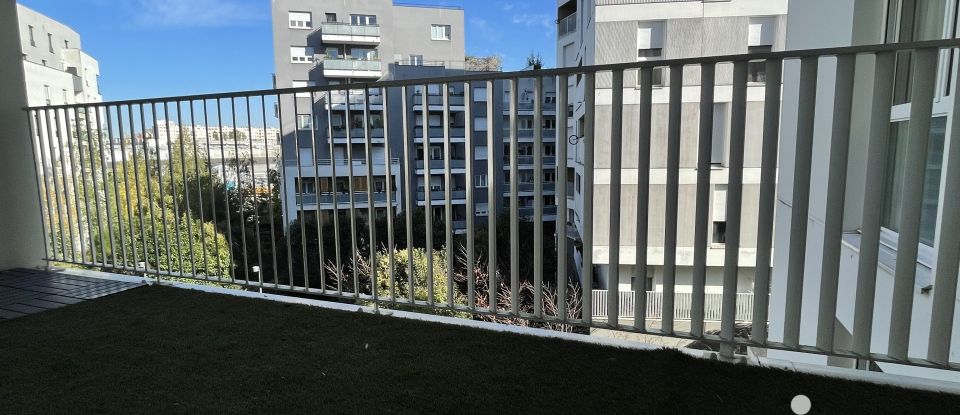 Apartment 3 rooms of 69 m² in Aubervilliers (93300)