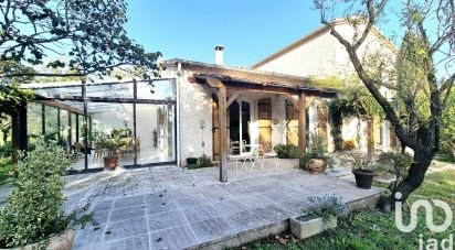 Traditional house 6 rooms of 175 m² in Saumane-de-Vaucluse (84800)