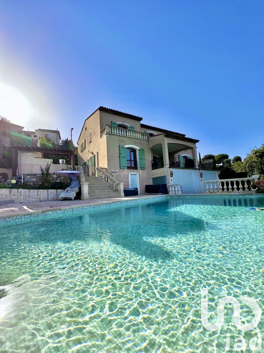 House 9 rooms of 295 m² in Saint-Paul-de-Vence (06570)