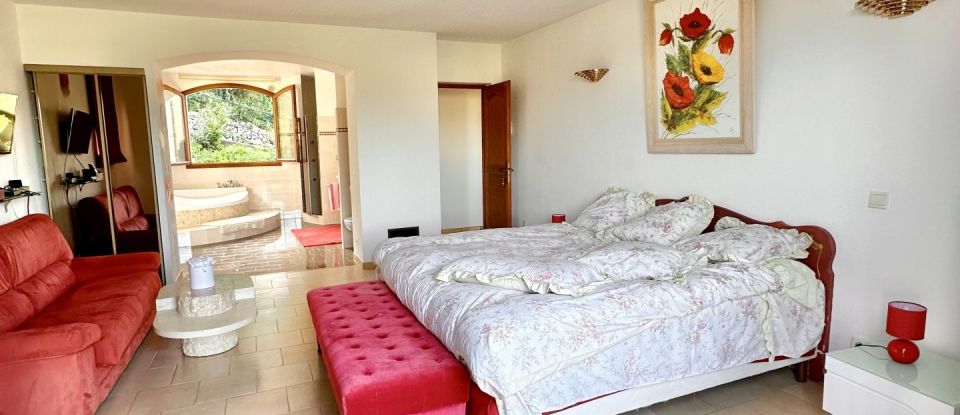 Maison 9 pièces de 295 m² à Saint-Paul-de-Vence (06570)