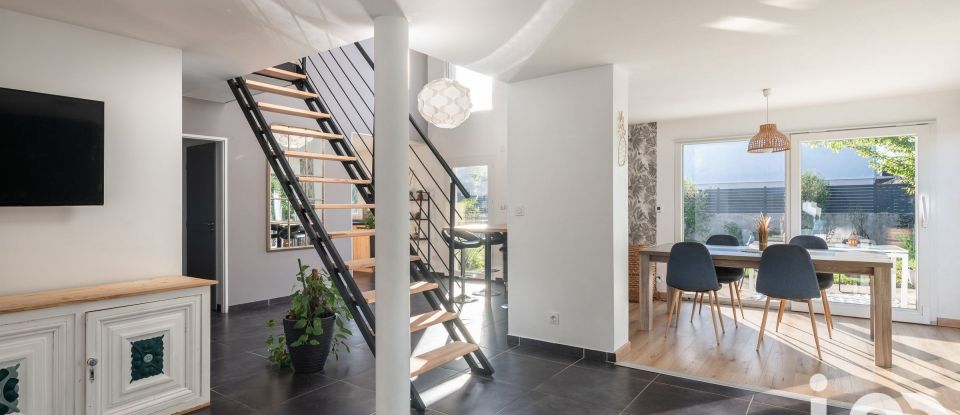 Maison 5 pièces de 140 m² à Coublevie (38500)