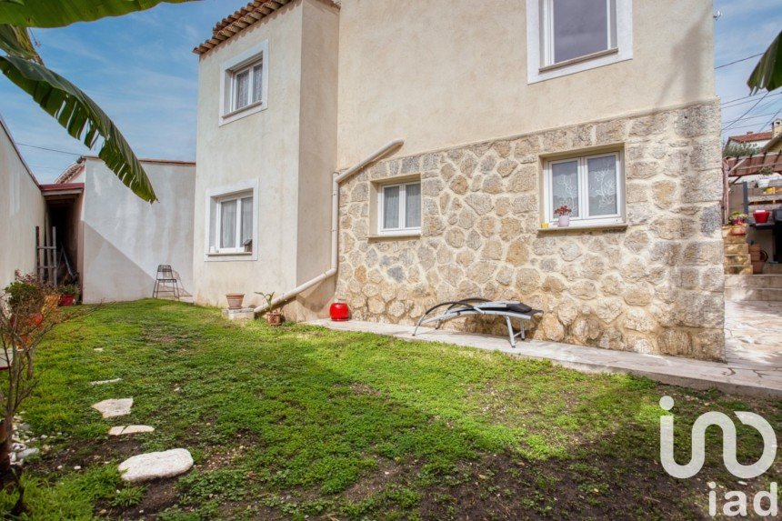 Maison de ville 5 pièces de 186 m² à Antibes (06600)