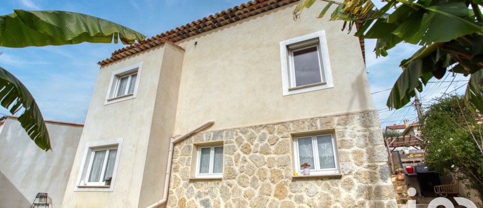 Maison de ville 5 pièces de 186 m² à Antibes (06600)