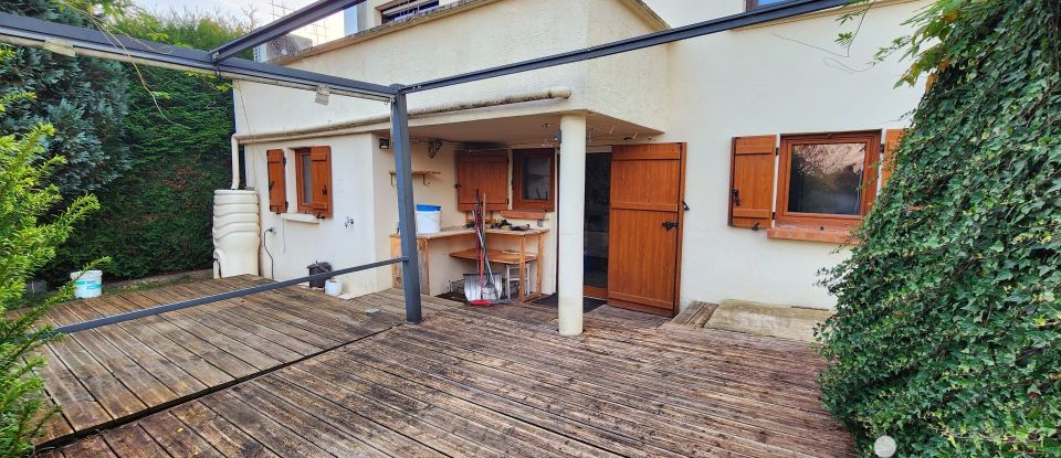 Maison 6 pièces de 126 m² à Diebling (57980)