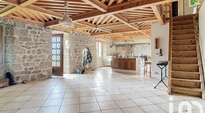 Traditional house 8 rooms of 178 m² in Saint-Sauveur-en-Rue (42220)