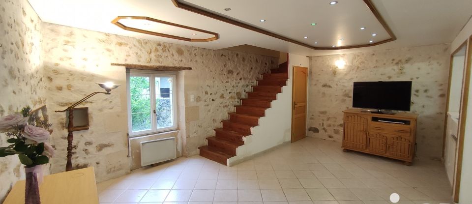 House 7 rooms of 175 m² in Lussac-les-Châteaux (86320)