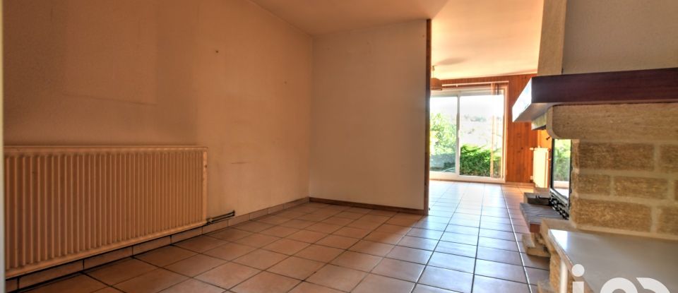 Town house 6 rooms of 136 m² in Saint-Priest-Taurion (87480)