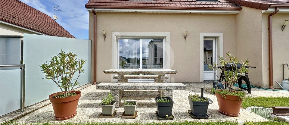 Maison 4 pièces de 100 m² à Meslay-du-Maine (53170)