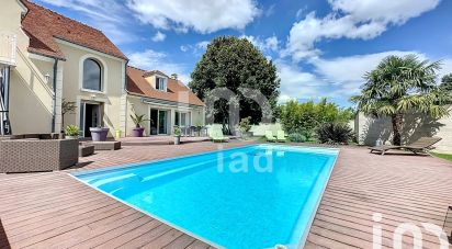 House 8 rooms of 254 m² in Liverdy-en-Brie (77220)