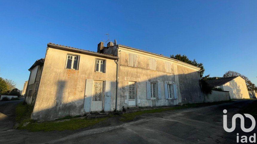 Maison 12 pièces de 315 m² à Voissay (17400)