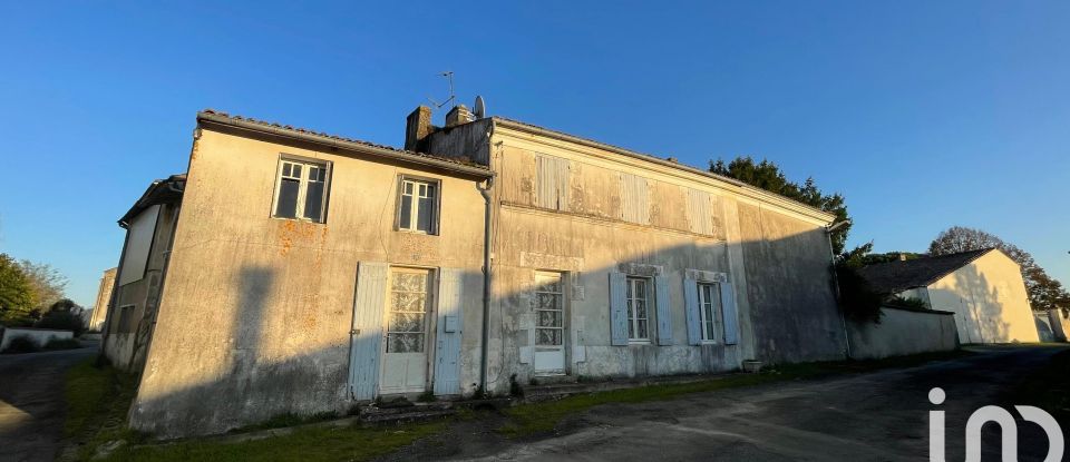 Maison 12 pièces de 315 m² à Voissay (17400)