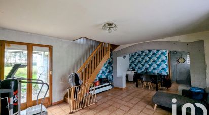 Maison de campagne 4 pièces de 105 m² à Pont-sur-Sambre (59138)