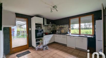 Maison de campagne 4 pièces de 105 m² à Pont-sur-Sambre (59138)