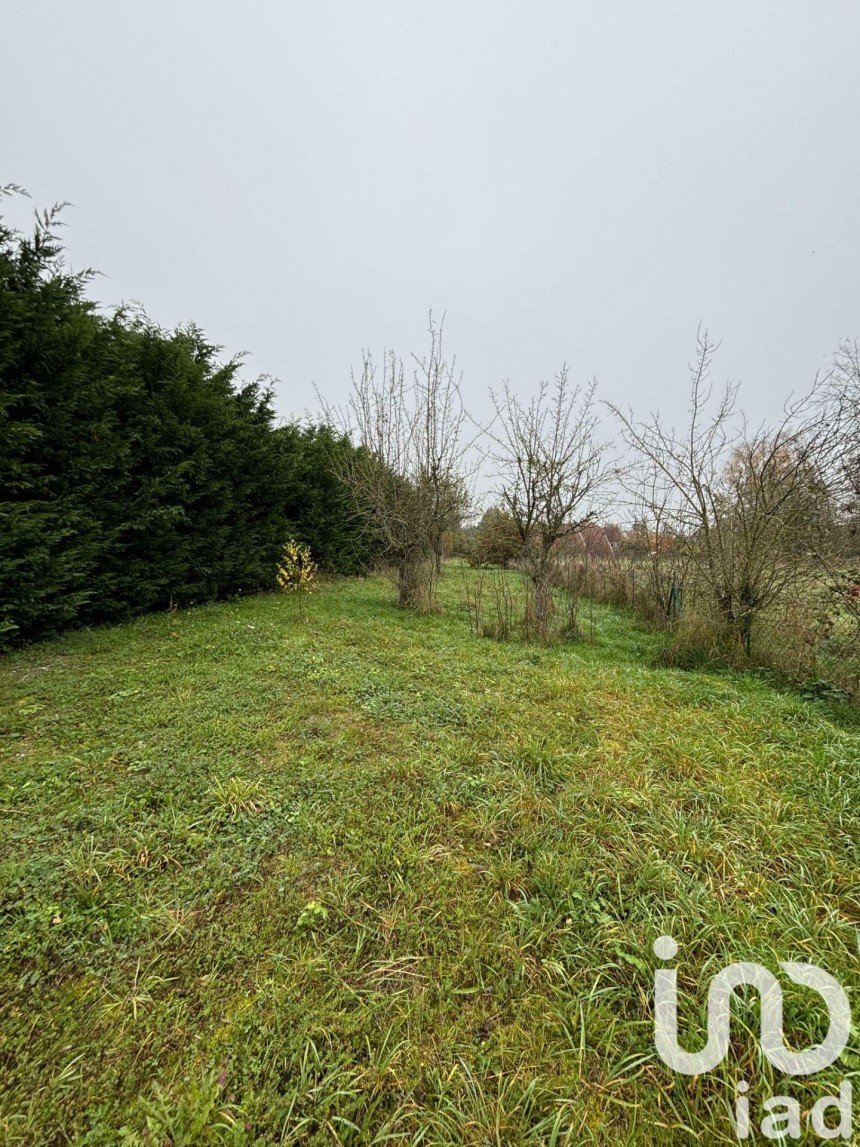 Land of 1,170 m² in Saint-Broingt-le-Bois (52190)