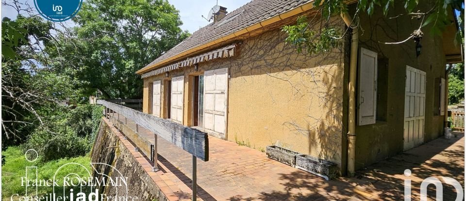 Traditional house 5 rooms of 160 m² in Saint-Gengoux-le-National (71460)