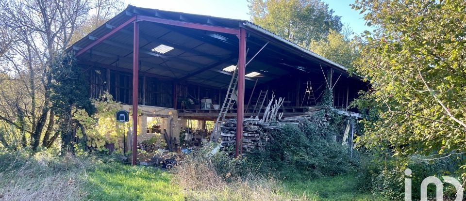 Maison de campagne 8 pièces de 230 m² à Saint-Pierre-de-Côle (24800)