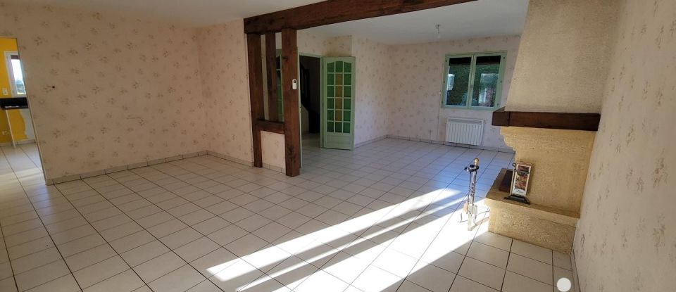 Maison traditionnelle 6 pièces de 140 m² à Petit-Caux (76370)